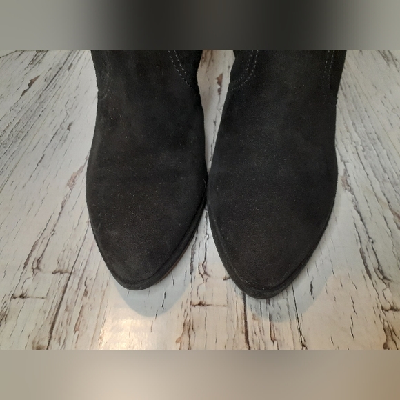 Sergio Rossi Chain Suede Boots - Picture 7 of 11